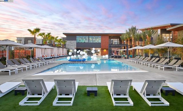 5519 Holly Bay Ave, Dublin, CA 94568