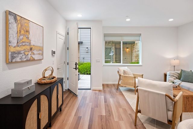 5519 Holly Bay Ave, Dublin, CA 94568