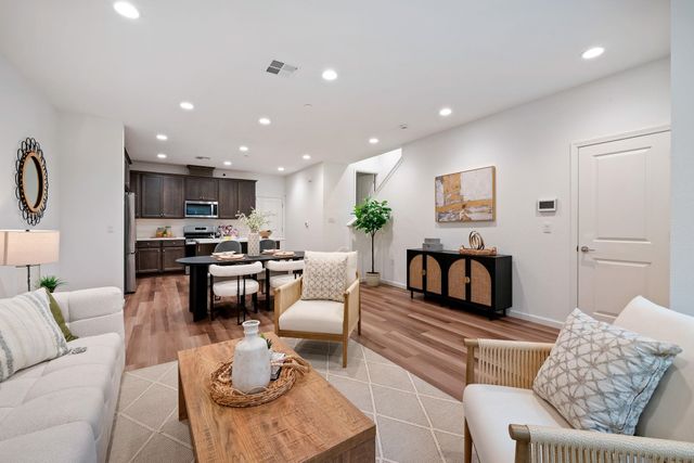 5519 Holly Bay Ave, Dublin, CA 94568