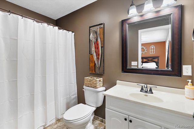 3249 Centennial Oak Drive, Hamilton, MI 49419