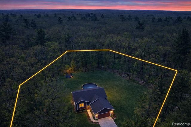 3249 Centennial Oak Drive, Hamilton, MI 49419