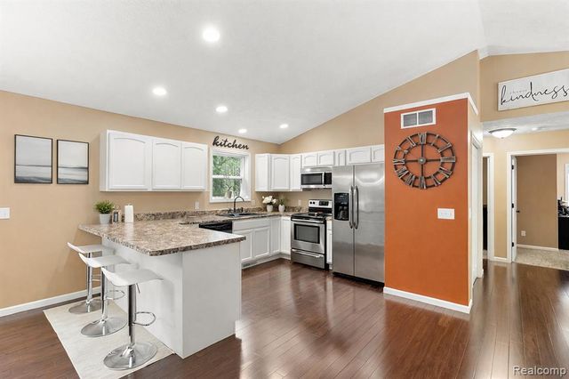 3249 Centennial Oak Drive, Hamilton, MI 49419