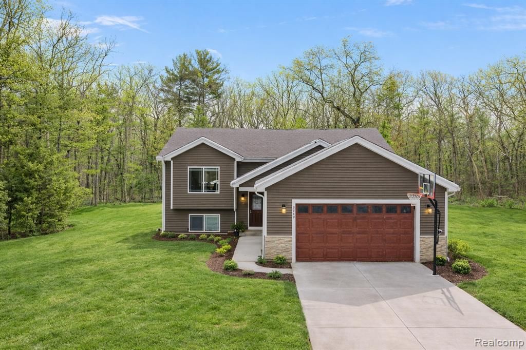 3249 Centennial Oak Drive, Hamilton, MI 49419