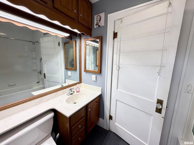 2340 7TH Street, East Moline, IL 61244