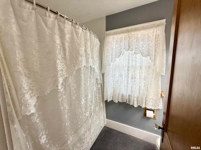 2340 7TH Street, East Moline, IL 61244