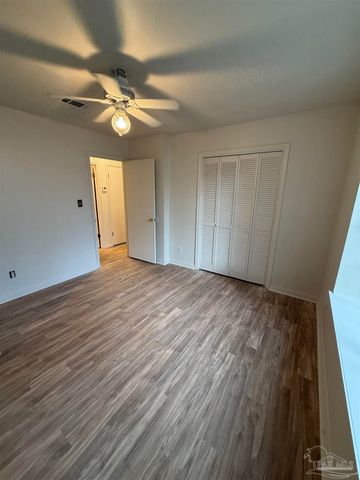 1141 Nestling Dr, Gulf Breeze, FL 32563