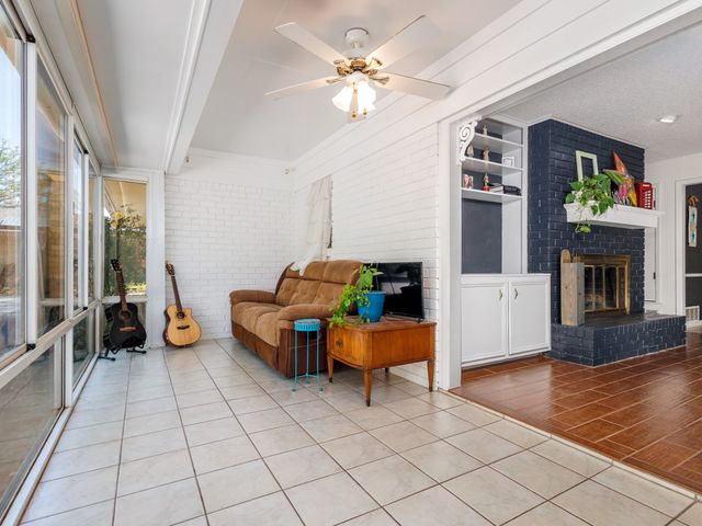 809 Brook Hollow Street, Brownwood, TX 76801