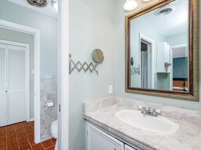 809 Brook Hollow Street, Brownwood, TX 76801