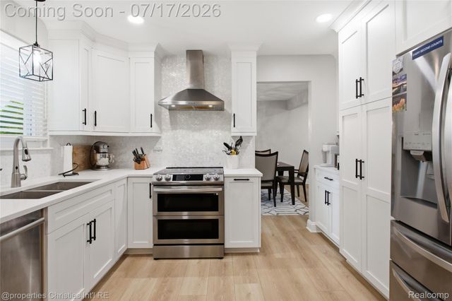 5569 Tadworth Place, West Bloomfield Charter Township, MI 48322