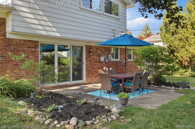 5569 Tadworth Place, West Bloomfield Charter Township, MI 48322