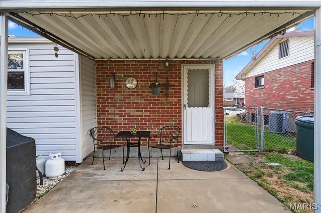 9831 Lindhall Lane, Unincorporated, MO 63123