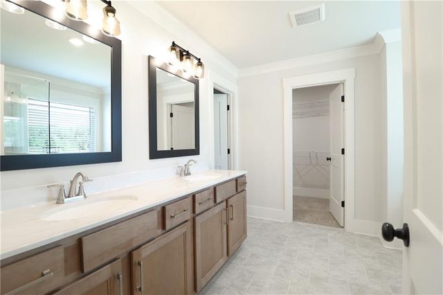 196 Weslyn Drive, Social Circle, GA 30025