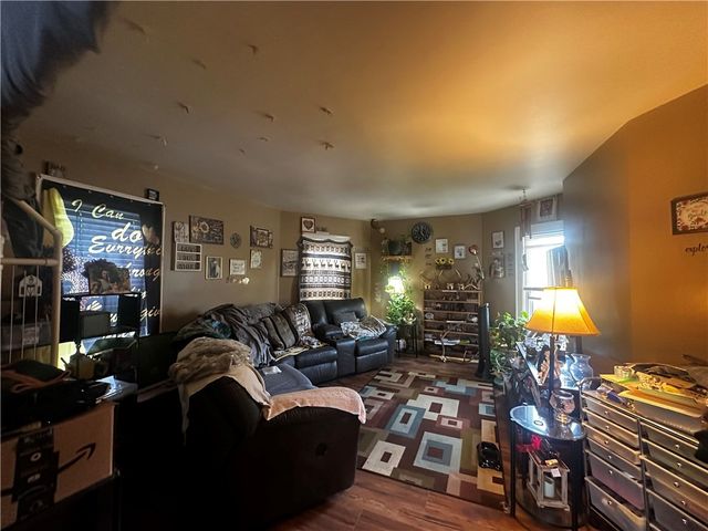 139 Wampum Avenue, Ellwood City, PA 16117