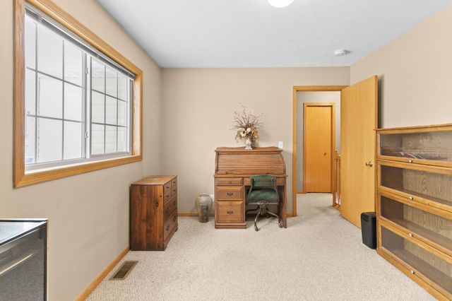 5617 138th Street N, Hugo, MN 55038