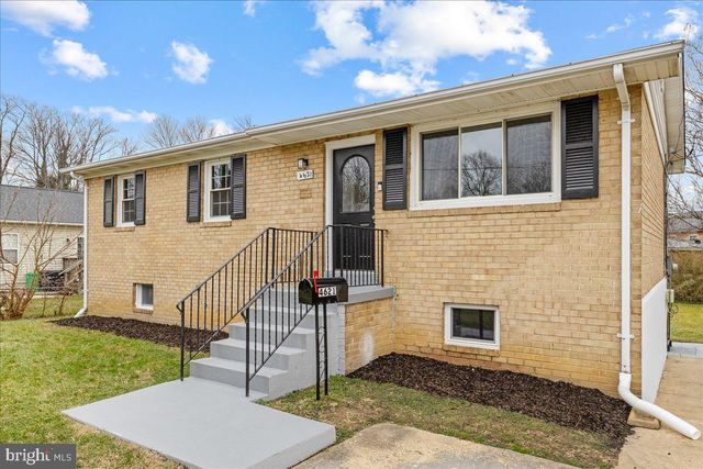 4621 BROMLEY AVE, Suitland, MD 20746