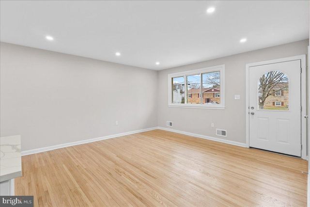 4621 BROMLEY AVE, Suitland, MD 20746