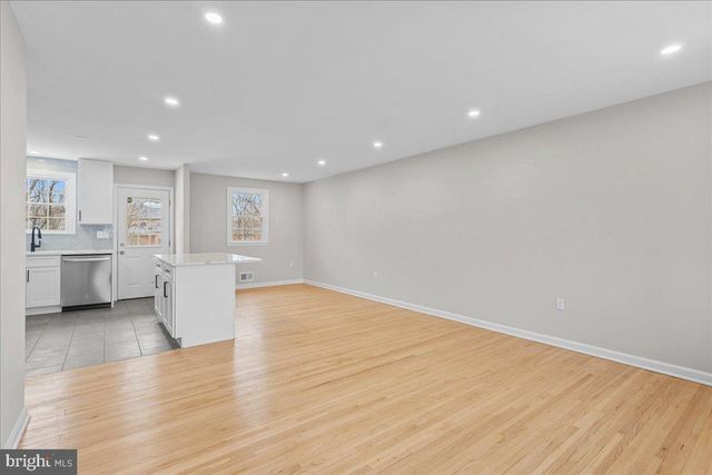 4621 BROMLEY AVE, Suitland, MD 20746