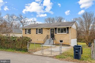4621 BROMLEY AVE, Suitland, MD 20746