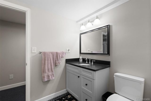 3047 S Holly Place, Denver, CO 80222