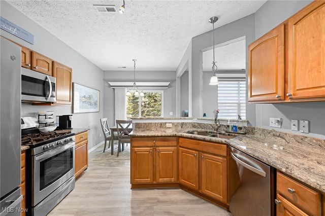 1463 Linton Lane, Broadview Heights, OH 44147