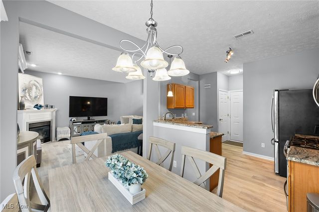 1463 Linton Lane, Broadview Heights, OH 44147