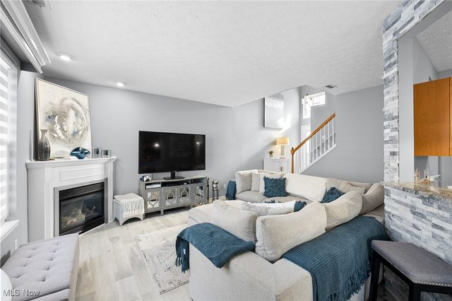 1463 Linton Lane, Broadview Heights, OH 44147