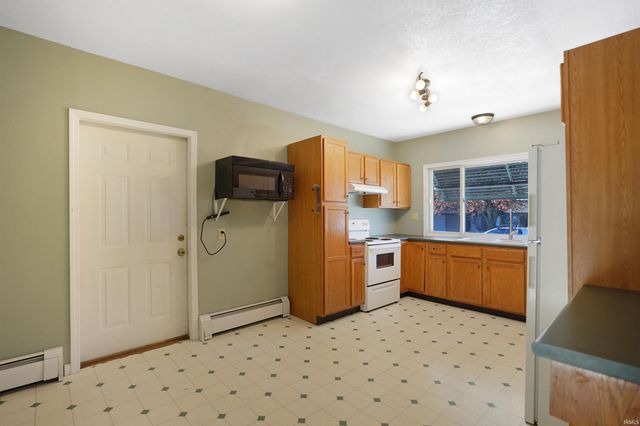 202 E Main Street, Silver Lake, IN 46982