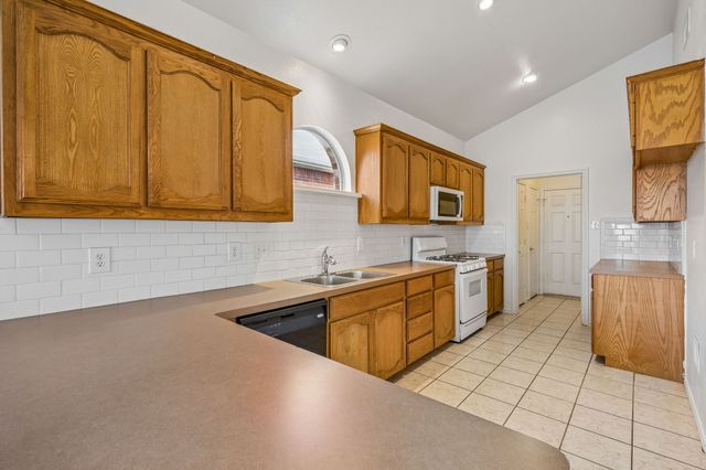 9528 Willow Branch Way, Fort Worth, TX 76036