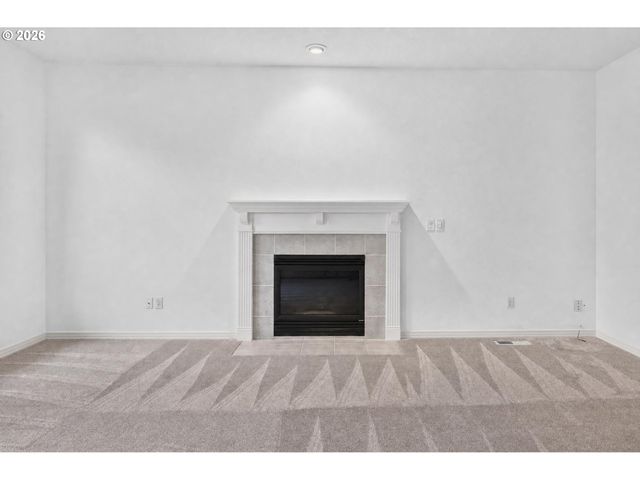 12604 Sw CREEKSHIRE Dr, Tigard, OR 97223