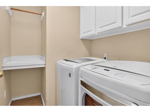 12604 Sw CREEKSHIRE Dr, Tigard, OR 97223