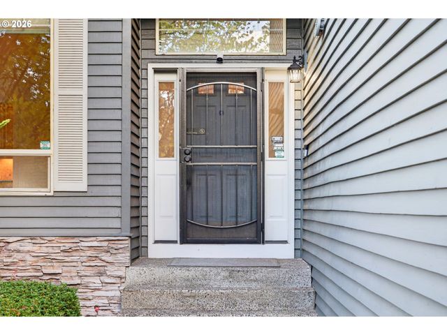 12604 Sw CREEKSHIRE Dr, Tigard, OR 97223