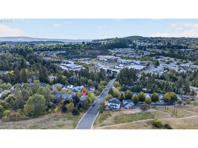 12604 Sw CREEKSHIRE Dr, Tigard, OR 97223