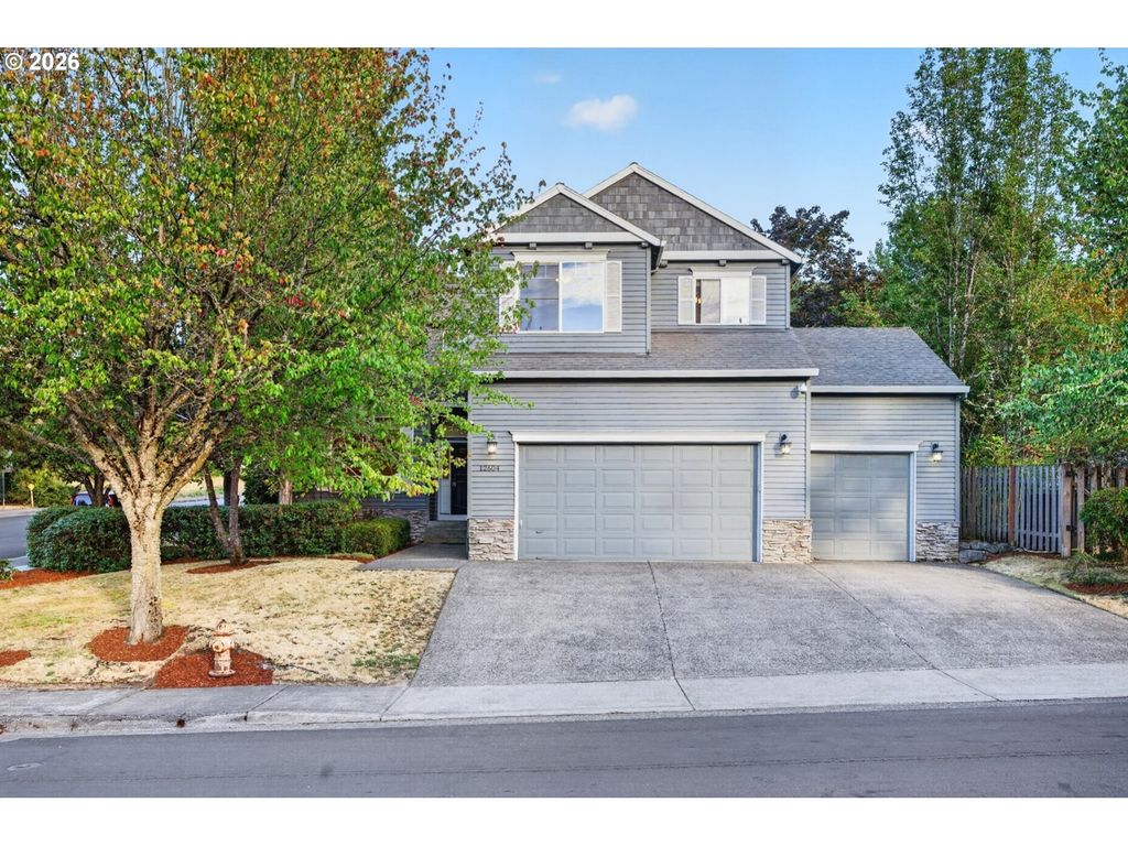 12604 Sw CREEKSHIRE Dr, Tigard, OR 97223