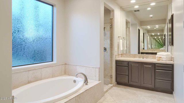 6920 E HUMMINGBIRD Lane, Paradise Valley, AZ 85253