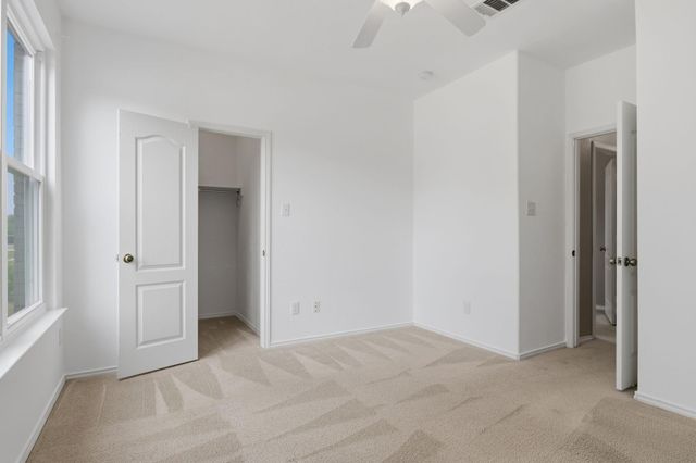 109 Silver Lace LN, Round Rock, TX 78664