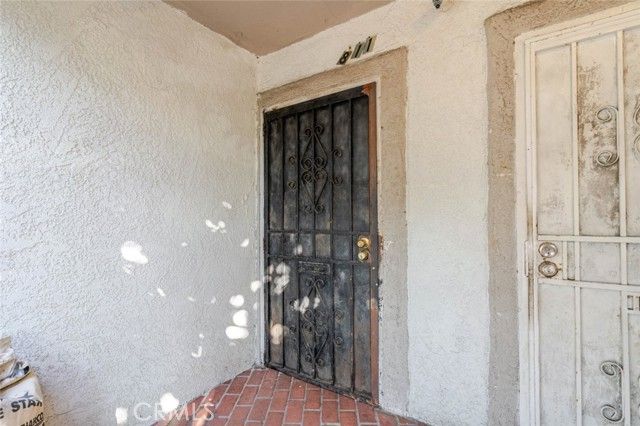 811 E 43rd Place, Los Angeles, CA 90011