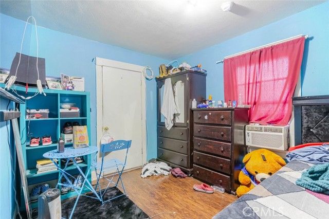 811 E 43rd Place, Los Angeles, CA 90011