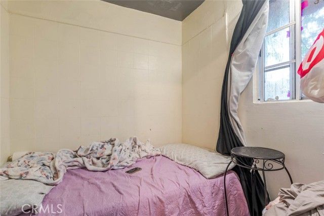 811 E 43rd Place, Los Angeles, CA 90011