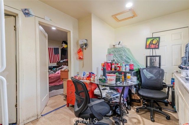 811 E 43rd Place, Los Angeles, CA 90011