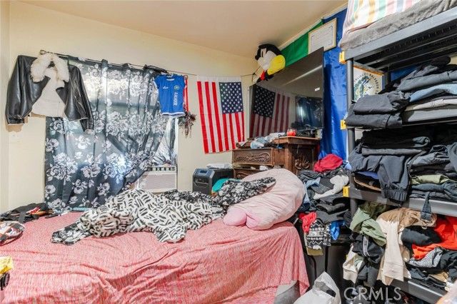 811 E 43rd Place, Los Angeles, CA 90011