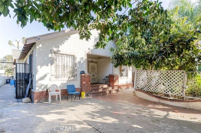 811 E 43rd Place, Los Angeles, CA 90011