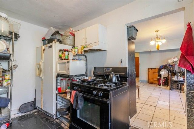 811 E 43rd Place, Los Angeles, CA 90011