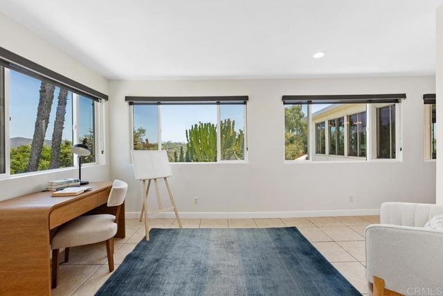 746 Sunrise Drive E, Vista, CA 92084