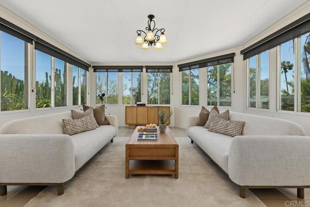746 Sunrise Drive E, Vista, CA 92084