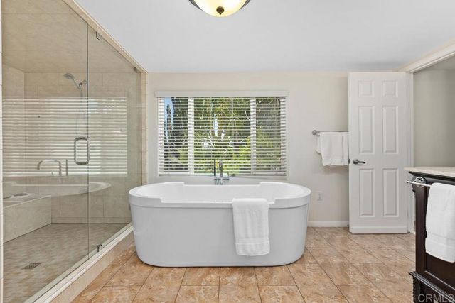 746 Sunrise Drive E, Vista, CA 92084