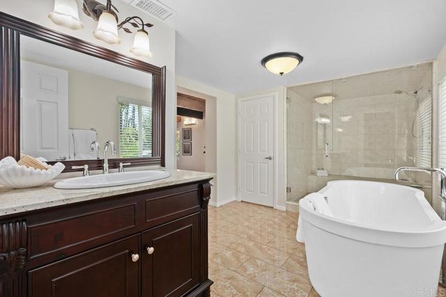 746 Sunrise Drive E, Vista, CA 92084