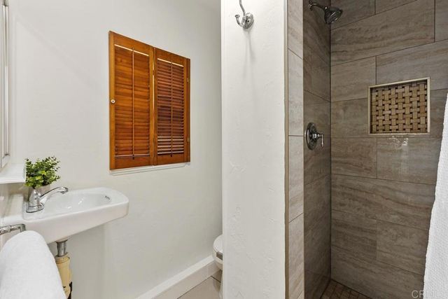 746 Sunrise Drive E, Vista, CA 92084