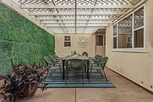 746 Sunrise Drive E, Vista, CA 92084
