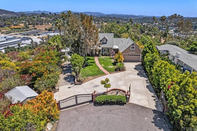 746 Sunrise Drive E, Vista, CA 92084