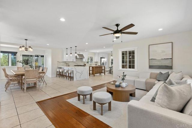 746 Sunrise Drive E, Vista, CA 92084